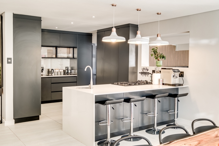 5 Bedroom Property for Sale in Valmary Park Western Cape